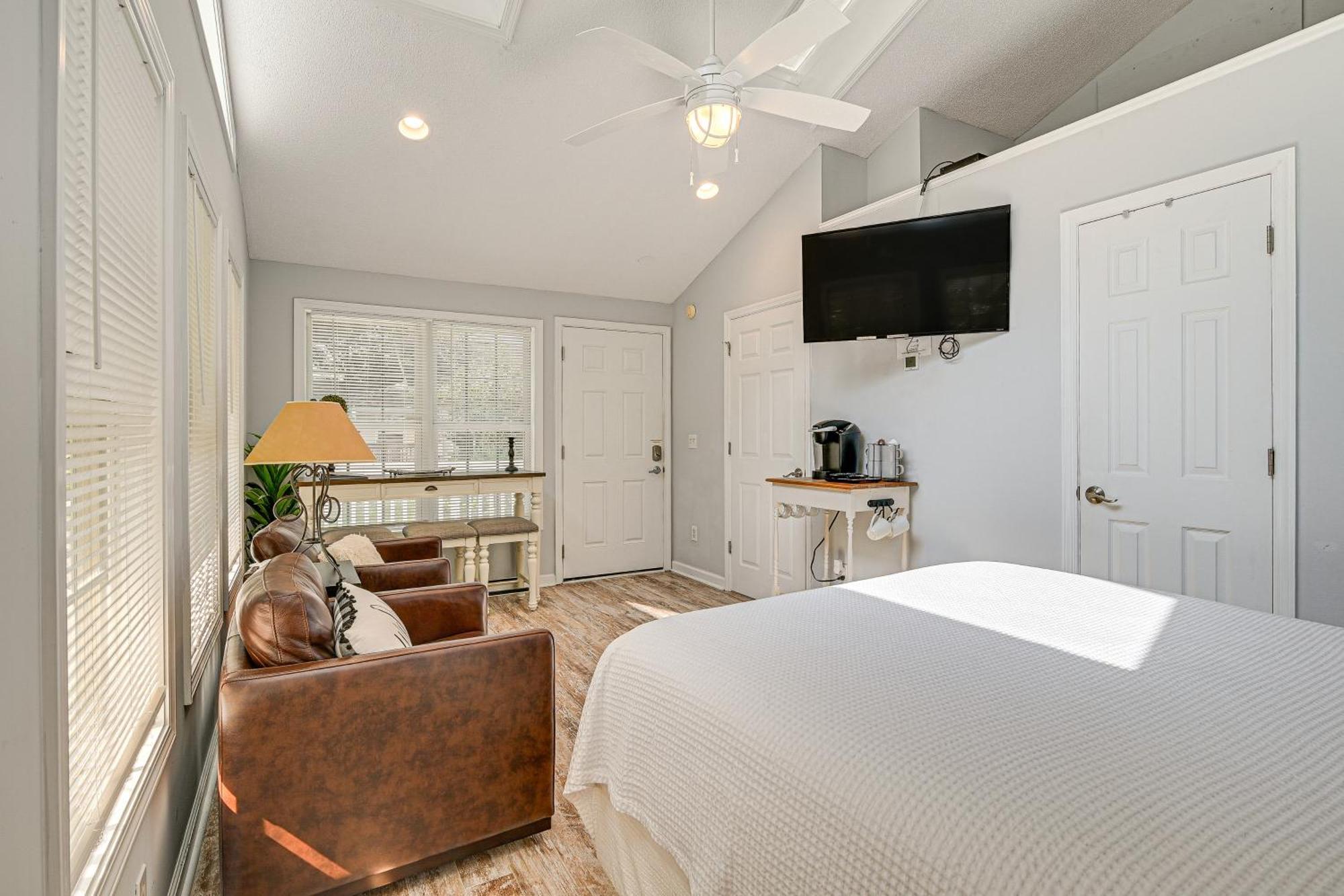 Murrells Inlet Studio Less Than 2 Mi To Marsh Walk Миртъл Бийч Екстериор снимка